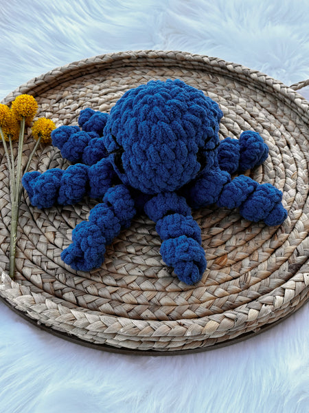 Small Octopus stuffie