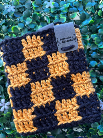 Checked drink sleeve
